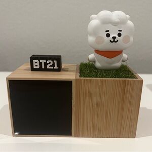 BT21 RJ - LED DIGITAL DESK CLOCK (BABY RJ)